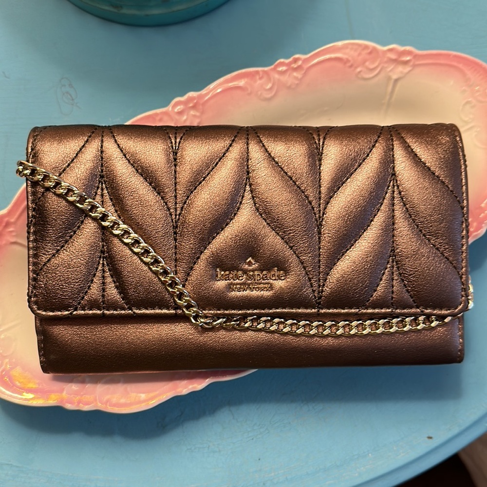 - Kate Spade Briar Lane wallet/clutch